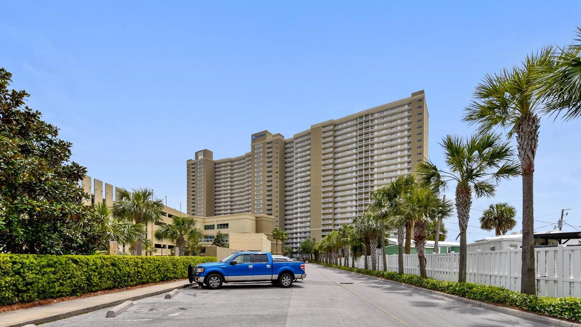 Holiday home Emerald Beach #1227 By Book That Condo Panama City Beach United States