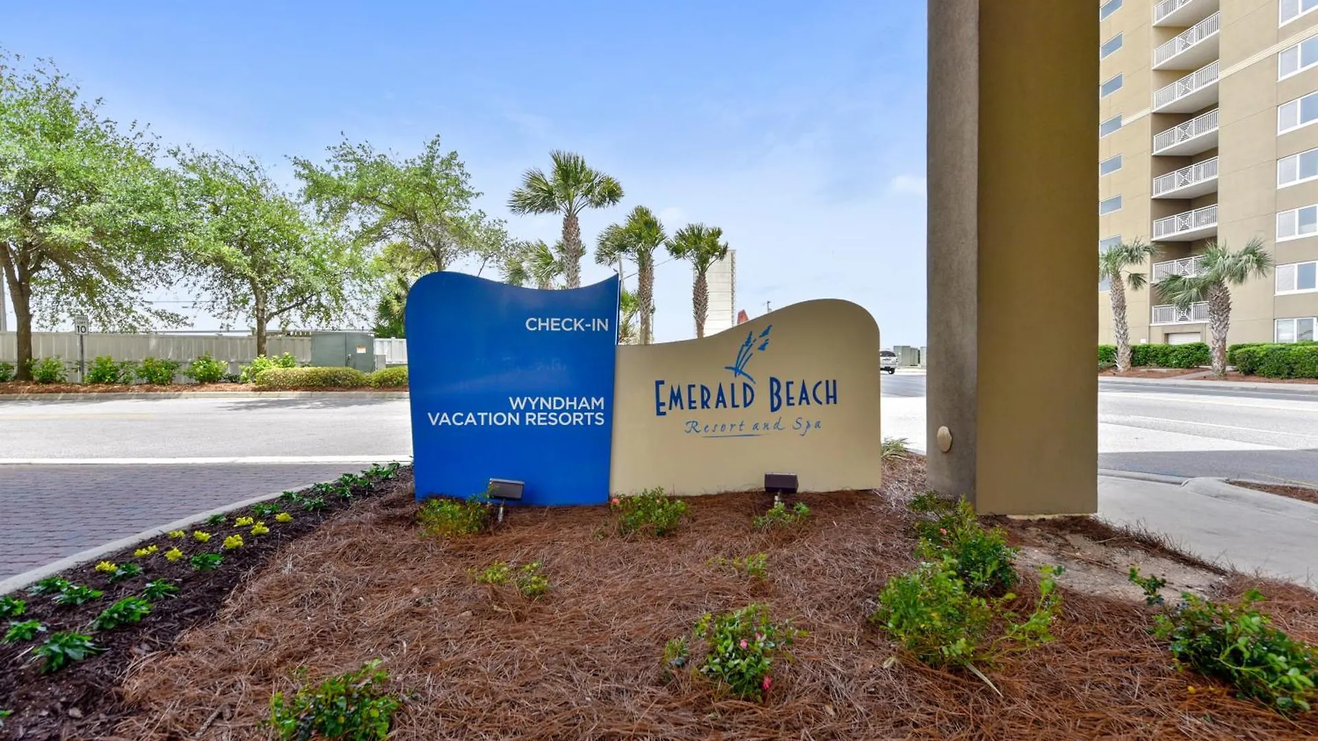 Holiday home Emerald Beach #1227 By Book That Condo Panama City Beach