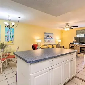 Cozy 2-bedroom Townhouse W/ Pool And Golf Cart Panama City Beach
